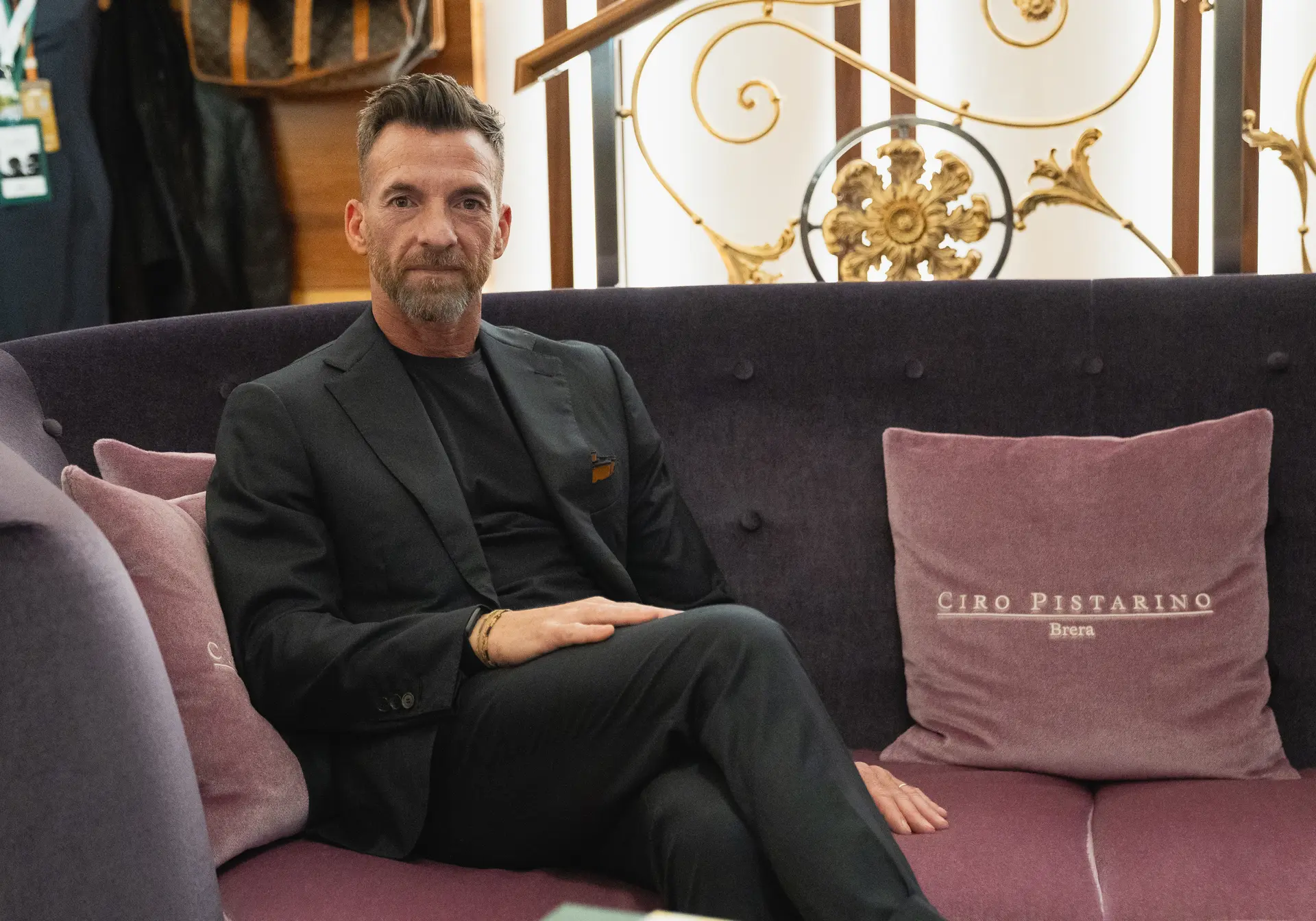 Ciro Pistarino con un abito elegante su misura